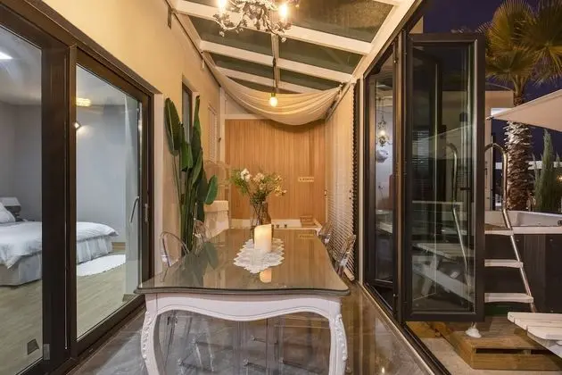 Basic Stüdyo, 1 Büyük (Queen) Boy Yatak, Okyanus Manzaralı (private whirlpool, 103)