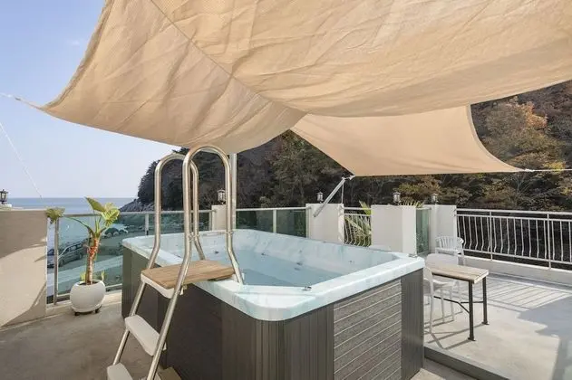 Basic Stüdyo Süit, 2 Büyük (Queen) Boy Yatak, Okyanus Manzaralı (private whirlpool, 101)