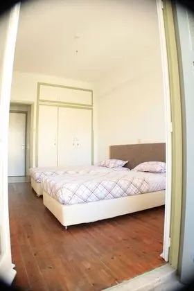 Tek Büyük Yataklı Oda, Ortak Banyo, Şehir Manzaralı (Bob Marley)