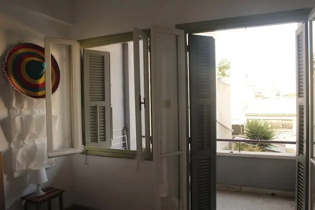 Tek Büyük Yataklı Oda, Ortak Banyo, Şehir Manzaralı (Bob Marley)
