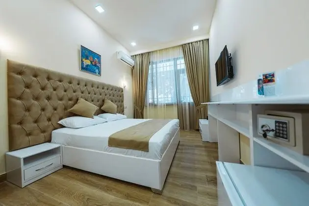 Comfort Tek Büyük Yataklı Oda (Minas Avetisyan)