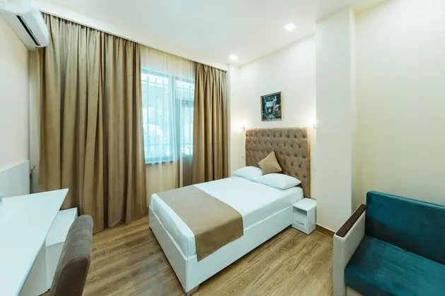 Design Tek Büyük Yataklı Oda (Surenyants)