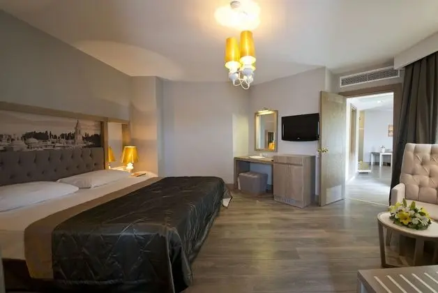 Suite, 1 Bedroom, Jetted Tub