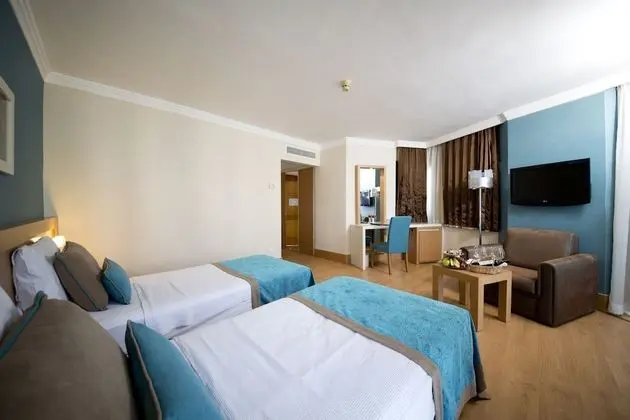 Standard Tek Büyük veya İki Ayrı Yataklı Oda (With Non Alcoholic Drinks)