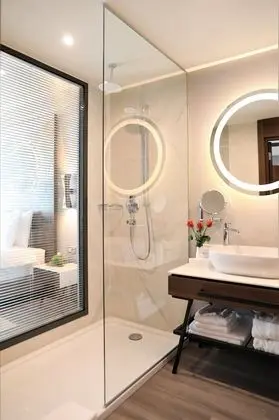 Deluxe Tek Büyük Yataklı Oda, 1 Yatak Odası, Sigara İçilmez, Dağ Manzaralı