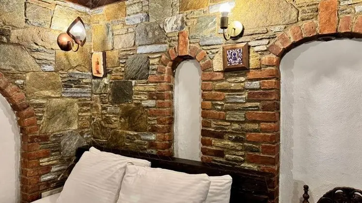 Taş Oda, Bahçe Manzaralı