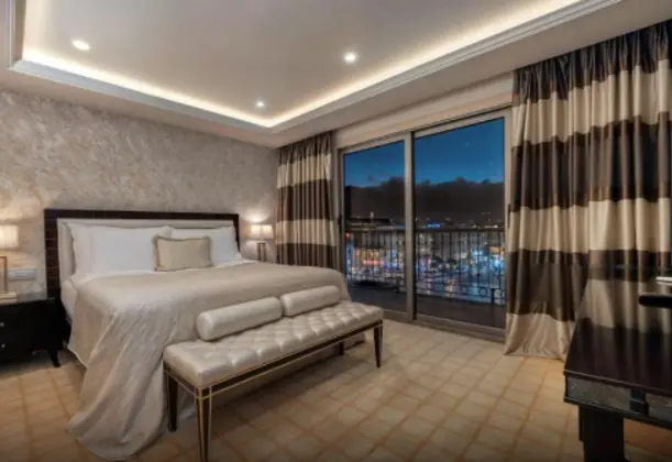 King Suite Oda
