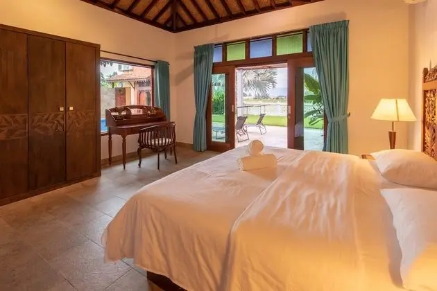 Anggun Villa