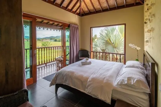 Anggun Villa