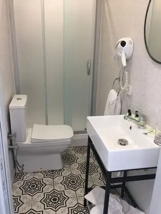 Basic Tek Büyük Yataklı Oda, Şehir Manzaralı