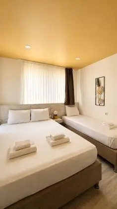 Basic Üç Kişilik Oda, Şehir Manzaralı