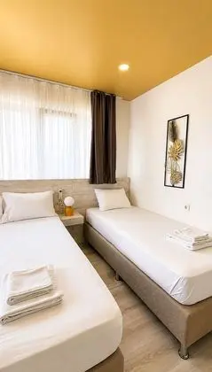 Basic Üç Kişilik Oda, Şehir Manzaralı
