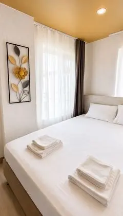Basic Üç Kişilik Oda, Şehir Manzaralı