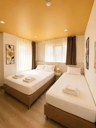 Basic Üç Kişilik Oda, Şehir Manzaralı