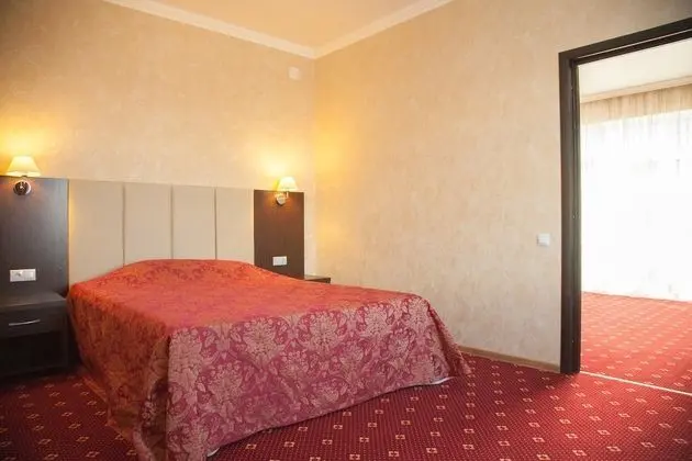 Comfort Tek Büyük veya İki Ayrı Yataklı Oda