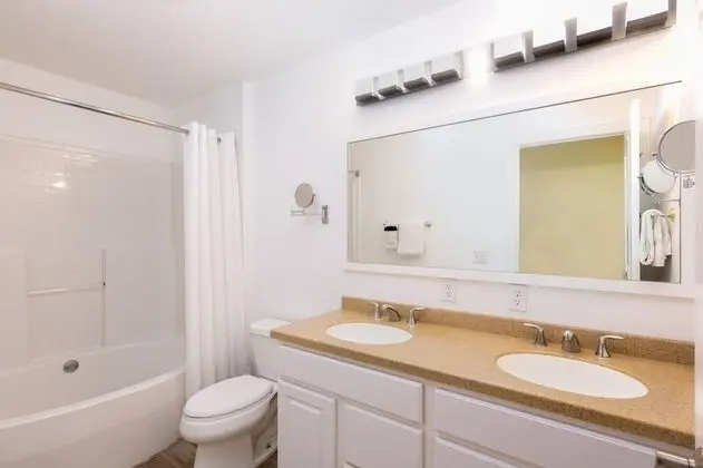 Zane Grey 3 Bedroom 3 Bathroom Townhome (Canal View, Off the Main Property)
