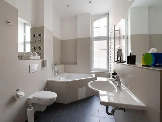 Apart Daire, 1 Büyük (Queen) Boy Yatak ve Çekyat (Berlin Kopenhagener Str. | One-Bedroo)