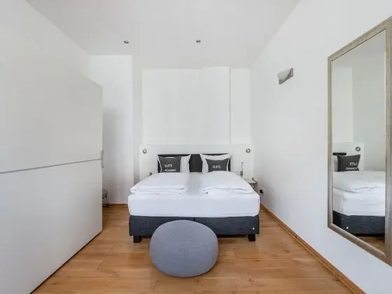 Apart Daire, 1 Büyük (Queen) Boy Yatak ve Çekyat (Berlin Kopenhagener Str. | One-Bedroo)