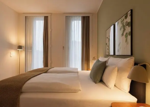 Suite M