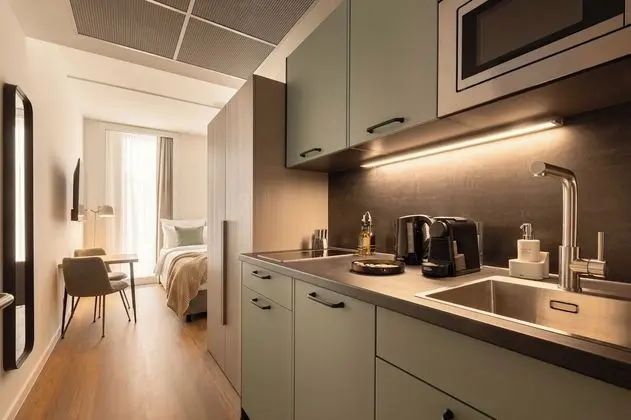 Suite M