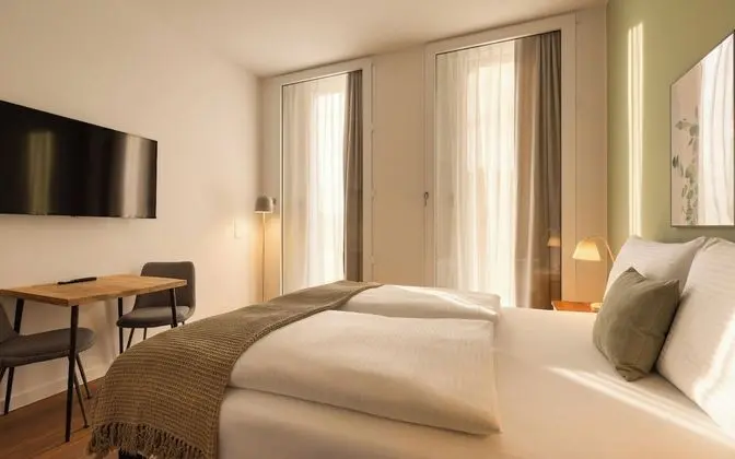 Suite M