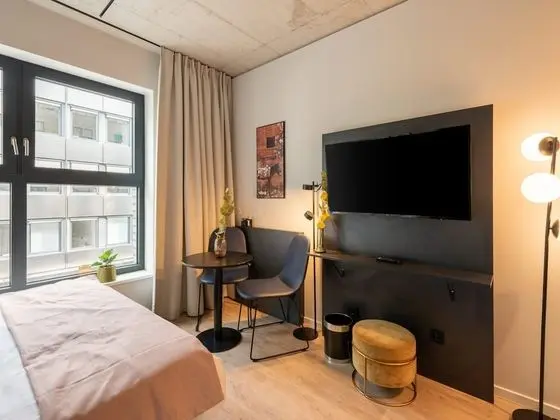 Economy Suite
