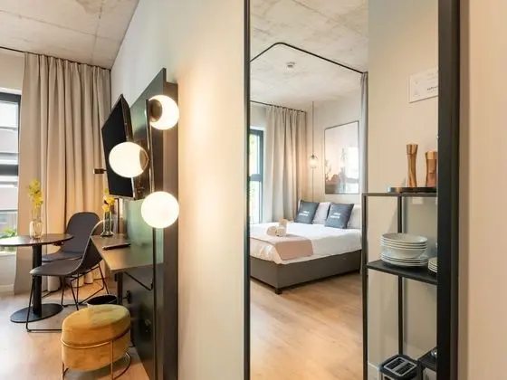 Economy Suite