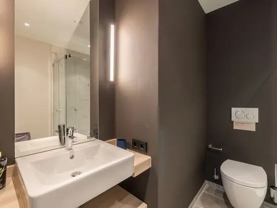 Economy Suite