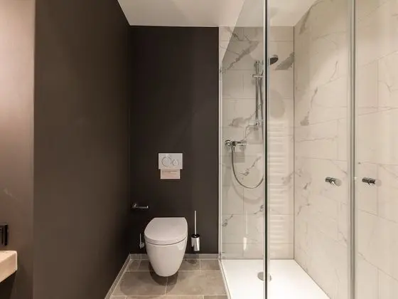 Economy Suite
