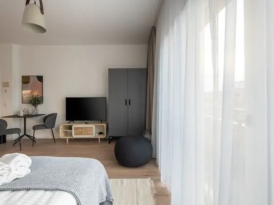 Suite L