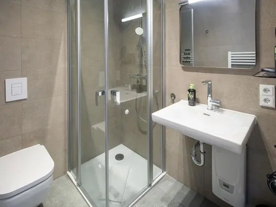 Suite L