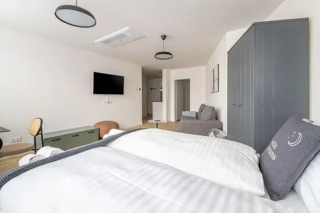 Apart Daire, 1 Büyük (Queen) Boy Yatak ve Çekyat (limehome Klagenfurt |  Suite XL + sof)