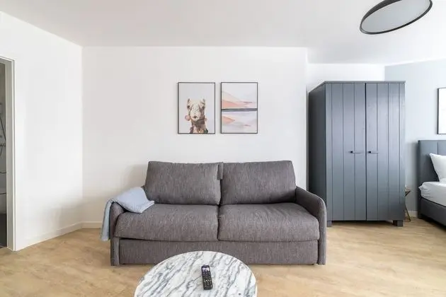 Apart Daire, 1 Büyük (Queen) Boy Yatak ve Çekyat (limehome Klagenfurt |  Suite XL + sof)