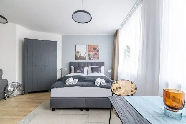 Apart Daire, 1 Büyük (Queen) Boy Yatak ve Çekyat (limehome Klagenfurt |  Suite XL + sof)