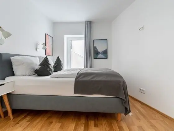 Apart Daire, 1 Büyük (Queen) Boy Yatak ve Çekyat (limehome Leipzig Jahnallee | Suite L )
