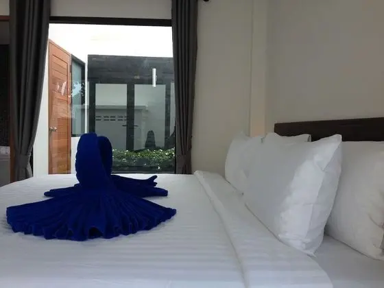 Deluxe Villa, Havuz Manzaralı