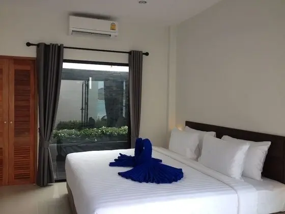 Deluxe Villa, Havuz Manzaralı