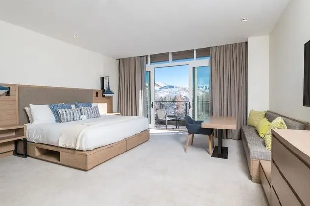 Residence, 4 Bedroom (Pet Free)