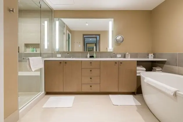 Residence, 4 Bedroom (Pet Free)