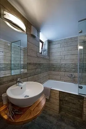 Deluxe Tek Büyük Yataklı Oda, Balkon, Deniz Manzaralı