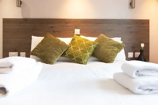 Standard Tek Büyük Yataklı Oda