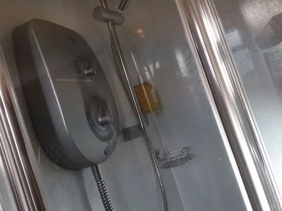Classic Üç Kişilik Oda, Banyolu/Duşlu