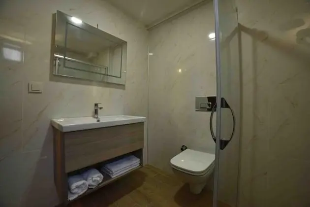 Standard Tek Büyük Yataklı Oda