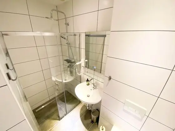 Üç Kişilik Oda