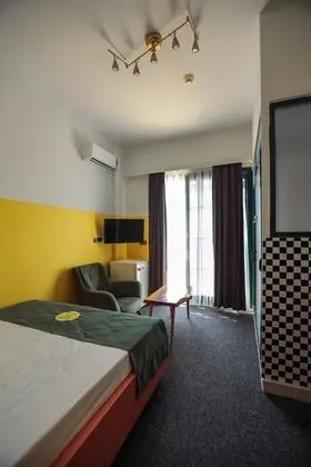 Standart Oda,Kara Manzaralı