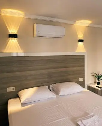 Deluxe Havuz Oda, Havuz veya Bahçe Manzaralı, Verandalı