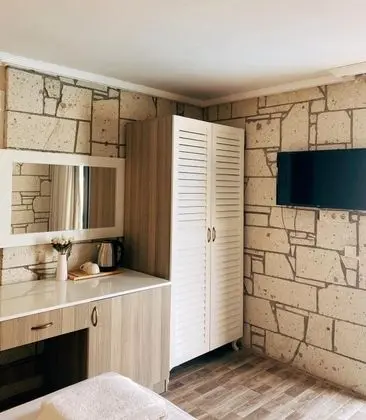 Deluxe Havuz Oda, Havuz veya Bahçe Manzaralı, Verandalı