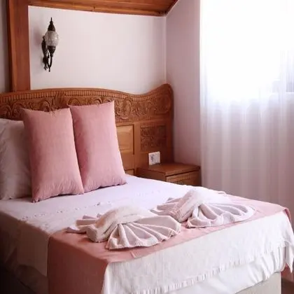 Triple, Dağ Manzaralı, Balkonlu