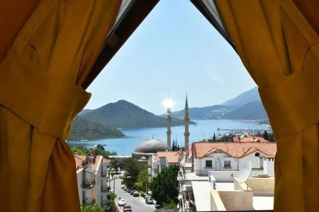 Çatı Katı Oda, Deniz Manzaralı, Balkonlu