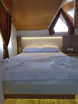 Çatı Katı Oda, Deniz Manzaralı, Balkonlu